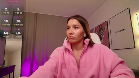 Bella online show from 11/25/25, 01:38