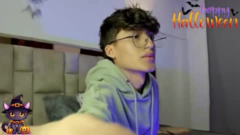 Neon online show from 10/29/25, 11:34