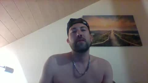 Snapshot of bellobello9696 chatting on 04/27/26, 01:25 bellobello9696 online show from 04/27/26, 01:25