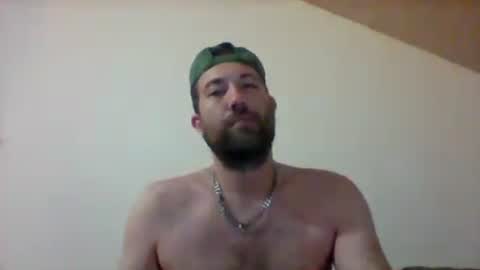 Snapshot of bellobello9696 chatting on 07/18/26, 03:11 bellobello9696 online show from 07/18/26, 03:11
