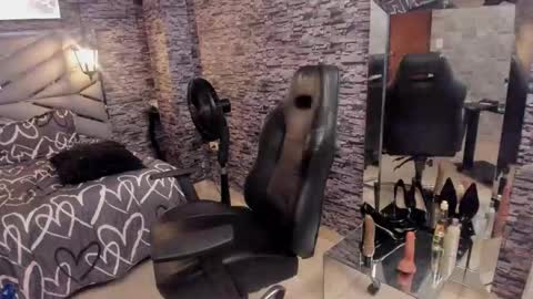 Belly online show from 12/18/25, 03:34