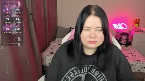 LinaBoo online show from 02/09/26, 04:49