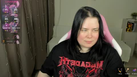 LinaBoo online show from 04/07/26, 04:02