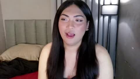 Snapshot of belphoebe_ chatting on 06/04/26, 11:27 Nica online show from 06/04/26, 11:27