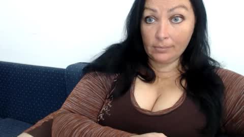 Snapshot of beluckynow chatting on 10/12/25, 06:51 beluckynow online show from 10/12/25, 06:51