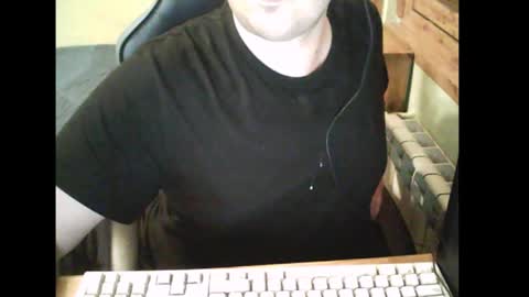 Snapshot of bender_35 chatting on 12/20/24, 12:52 bender_35 online show from 12/20/24, 12:52