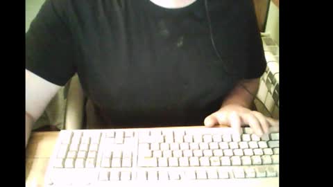 Snapshot of bender_35 chatting on 01/10/25, 02:14 bender_35 online show from 01/10/25, 02:14