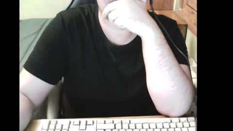 Snapshot of bender_35 chatting on 01/14/25, 01:58 bender_35 online show from 01/14/25, 01:58