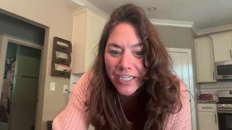 Snapshot of bendlikebecks chatting on 05/05/26, 01:19 bendlikebecks online show from 05/05/26, 01:19
