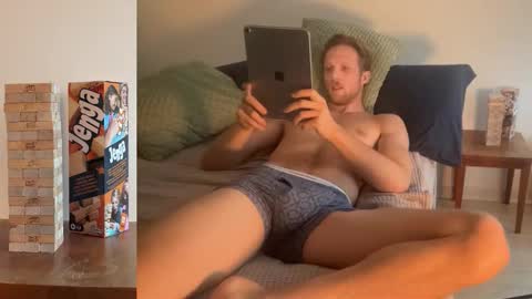 bendoverxo online show from 11/12/25, 12:22