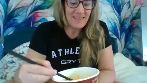 Becky online show from 12/09/24, 04:58