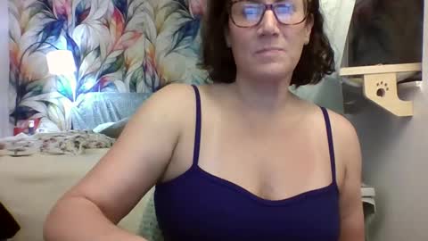 Becky online show from 02/11/26, 03:44