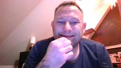 benizio online show from 12/04/24, 03:21