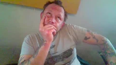 Snapshot of benizio_ chatting on 04/24/26, 11:56 benizio online show from 04/24/26, 11:56