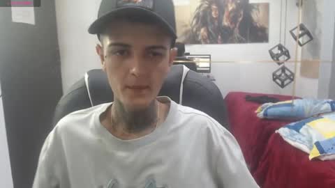 Snapshot of benjamin_anthony chatting on 02/24/26, 02:20 benjamin_anthony online show from 02/24/26, 02:20