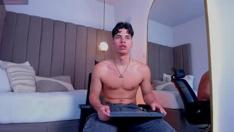 BENJAMIN online show from 05/14/26, 04:19