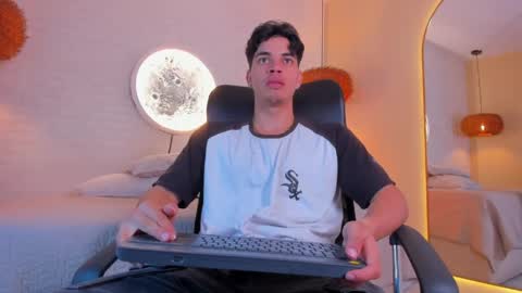 BENJAMIN online show from 05/31/26, 03:47