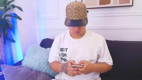 bennett_alejoo online show from 10/13/25, 06:19