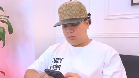 bennett_alejoo online show from 02/05/26, 06:56