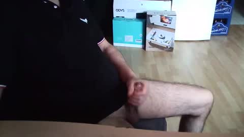 benny220741 online show from 12/08/24, 08:09