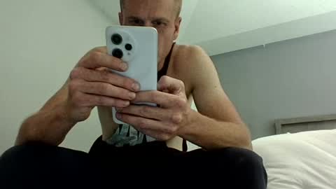 Snapshot of bennyc04041987 chatting on 07/09/26, 05:50 BennyC online show from 07/09/26, 05:50