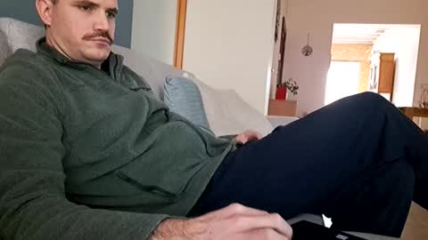 benoitgmx12 online show from 11/27/25, 08:49