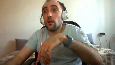 Snapshot of bentish chatting on 12/18/24, 11:56 bentish online show from 12/18/24, 11:56