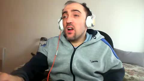 Snapshot of bentish chatting on 01/04/25, 12:49 bentish online show from 01/04/25, 12:49
