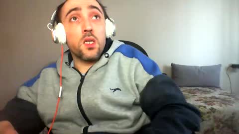 Snapshot of bentish chatting on 01/05/25, 01:47 bentish online show from 01/05/25, 01:47