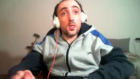 Snapshot of bentish chatting on 01/05/25, 04:59 bentish online show from 01/05/25, 04:59
