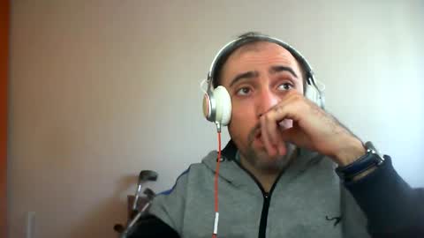 Snapshot of bentish chatting on 01/08/25, 10:15 bentish online show from 01/08/25, 10:15