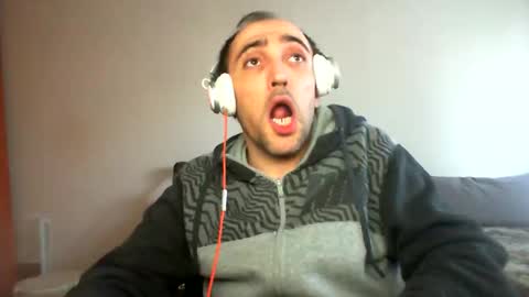 Snapshot of bentish chatting on 01/11/25, 12:40 bentish online show from 01/11/25, 12:40
