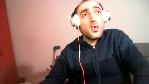 Snapshot of bentish chatting on 01/23/25, 03:43 bentish online show from 01/23/25, 03:43