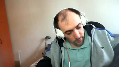 Snapshot of bentish chatting on 01/25/25, 07:38 bentish online show from 01/25/25, 07:38