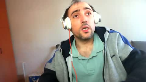Snapshot of bentish chatting on 01/25/25, 10:40 bentish online show from 01/25/25, 10:40