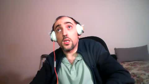 Snapshot of bentish chatting on 01/31/25, 03:11 bentish online show from 01/31/25, 03:11