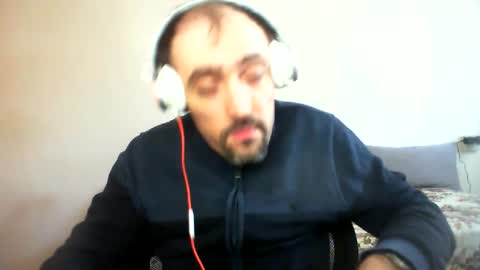 Snapshot of bentish chatting on 02/01/25, 08:29 bentish online show from 02/01/25, 08:29