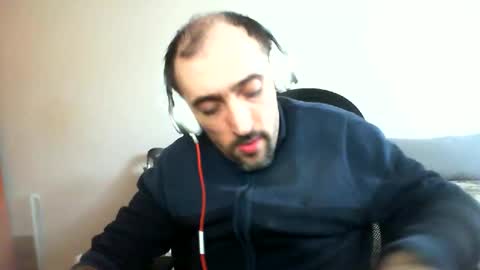 Snapshot of bentish chatting on 02/02/25, 12:57 bentish online show from 02/02/25, 12:57