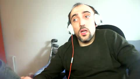 Snapshot of bentish chatting on 02/12/25, 01:59 bentish online show from 02/12/25, 01:59