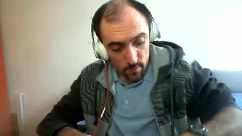 Snapshot of bentish chatting on 02/15/25, 11:39 bentish online show from 02/15/25, 11:39