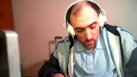Snapshot of bentish chatting on 02/17/25, 06:48 bentish online show from 02/17/25, 06:48
