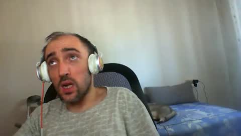 Snapshot of bentish chatting on 09/11/25, 10:48 bentish online show from 09/11/25, 10:48