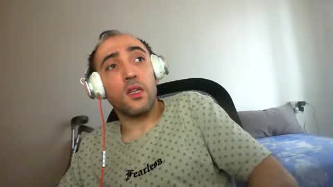 Snapshot of bentish chatting on 09/16/25, 06:58 bentish online show from 09/16/25, 06:58