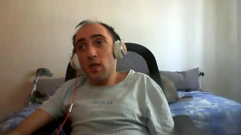 Snapshot of bentish chatting on 09/21/25, 08:05 bentish online show from 09/21/25, 08:05