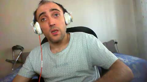 Snapshot of bentish chatting on 09/23/25, 09:01 bentish online show from 09/23/25, 09:01