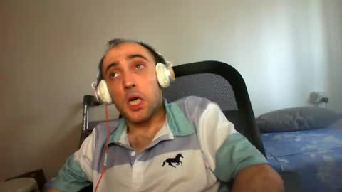 Snapshot of bentish chatting on 09/30/25, 11:37 bentish online show from 09/30/25, 11:37