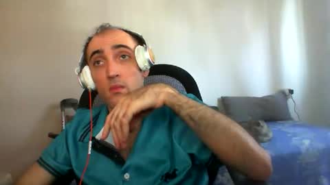 Snapshot of bentish chatting on 10/06/25, 07:17 bentish online show from 10/06/25, 07:17