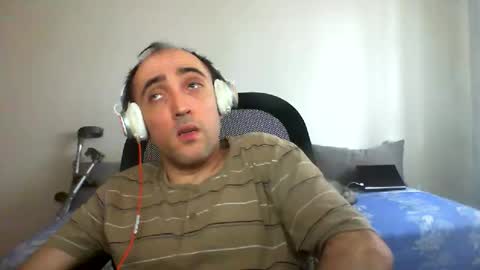 Snapshot of bentish chatting on 10/09/25, 09:51 bentish online show from 10/09/25, 09:51