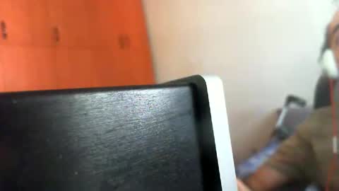 Snapshot of bentish chatting on 10/10/25, 07:29 bentish online show from 10/10/25, 07:29
