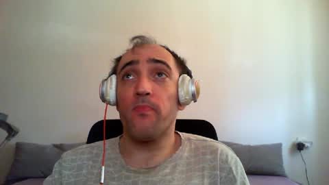 Snapshot of bentish chatting on 06/22/26, 08:00 bentish online show from 06/22/26, 08:00